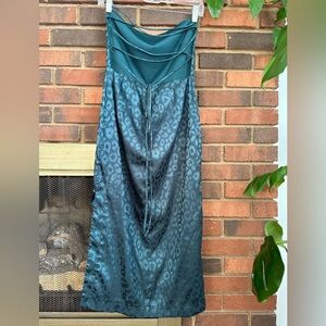 🛍️Vestique. Sexy open back sleeveless dress. Excellent condition.